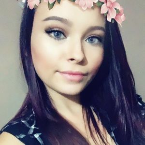 Meet your Posher, Lea